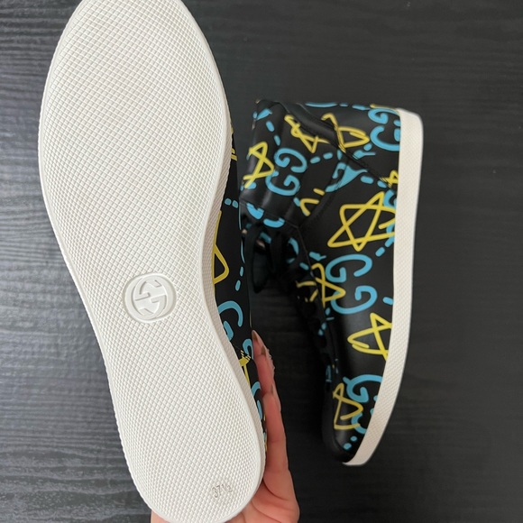 Gucci Ghost Sneakers - Picture 5 of 12